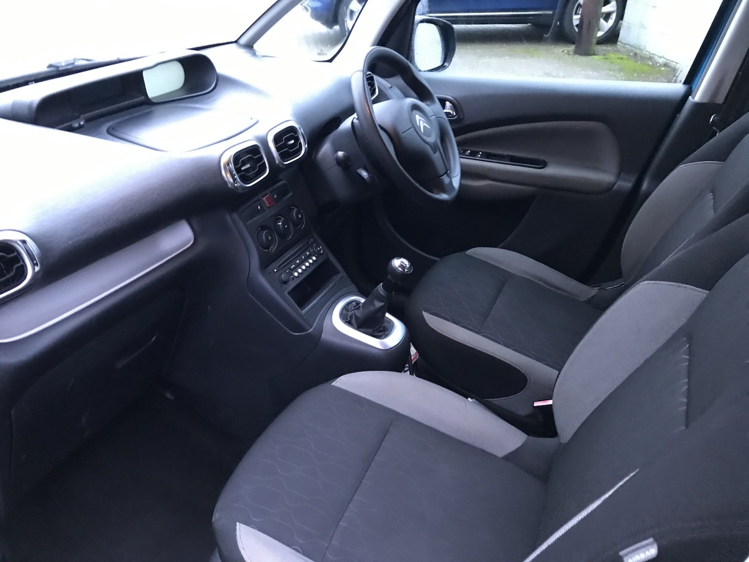 Used Citroen C3 Picasso 2013 for sale - 77251136: Photo 9