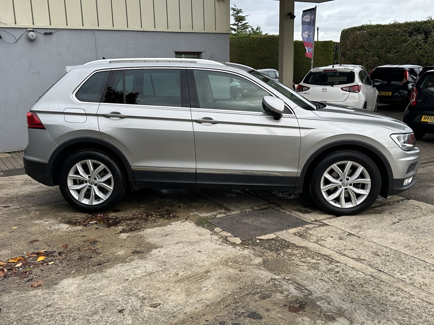Used Volkswagen Tiguan 2016 for sale - 76956929: Photo 4
