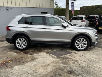 Used Volkswagen Tiguan 2016 for sale - 76956929: Photo