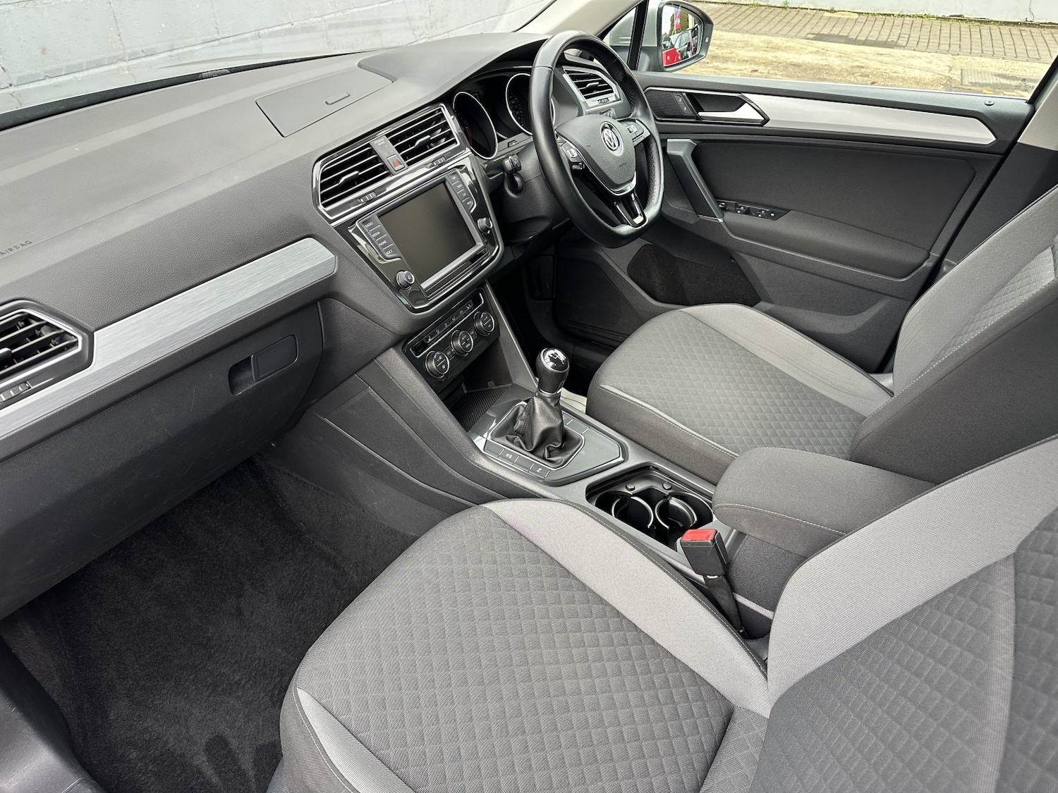 Used Volkswagen Tiguan 2016 for sale - 76956929: Photo 9