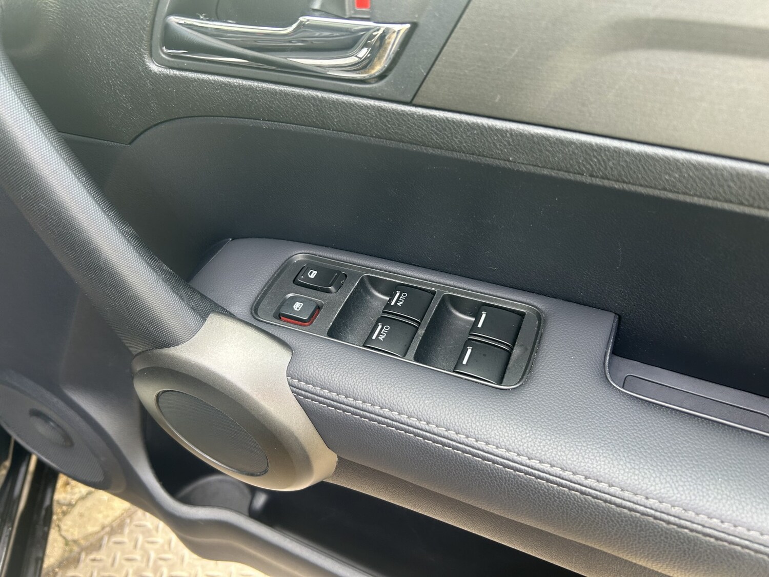 Used Honda CR-V 2011 for sale - 77792786: Photo 19