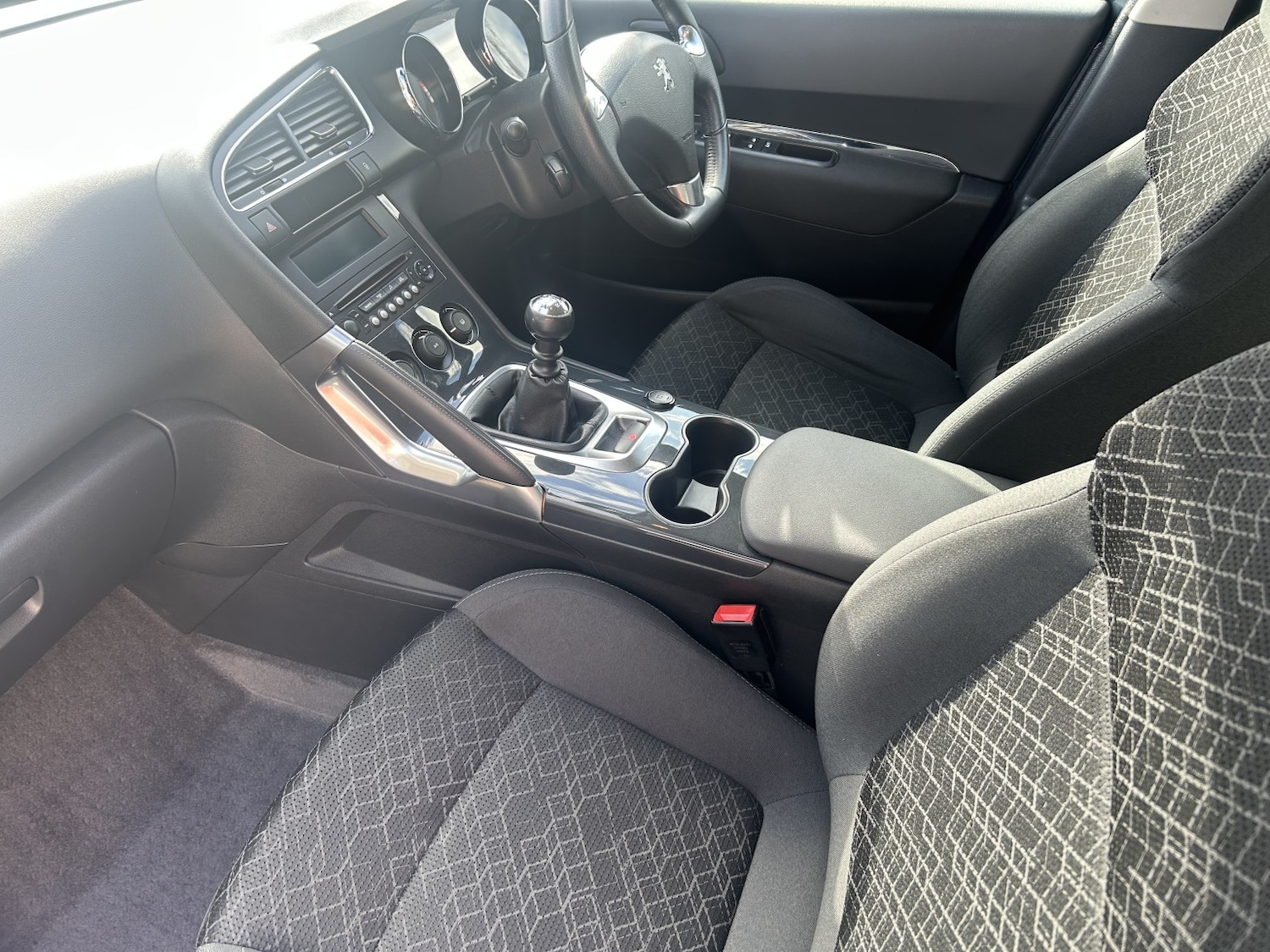 Used Peugeot 3008 2015 for sale - 77792758: Photo 9