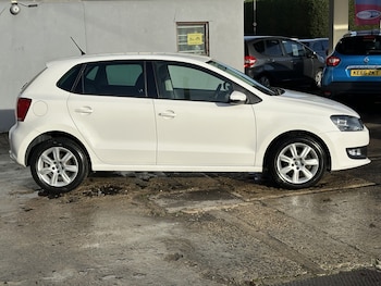 Used Volkswagen Polo 2014 for sale - 77065641: Photo