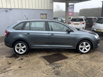 Used Skoda Rapid Spaceback 2018 for sale - 77065699: Photo