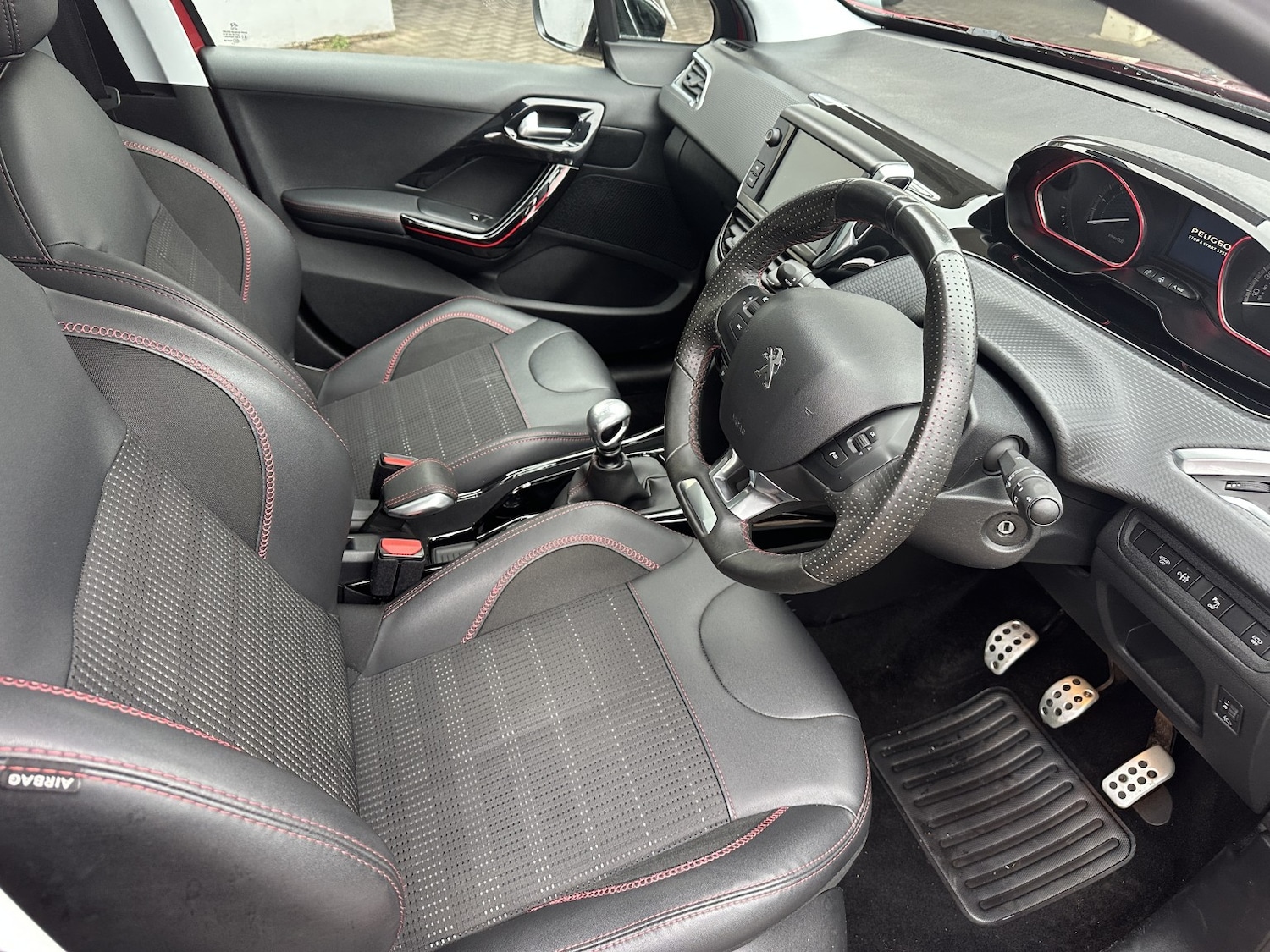 Used Peugeot 2008 2018 for sale - 76956907: Photo 17