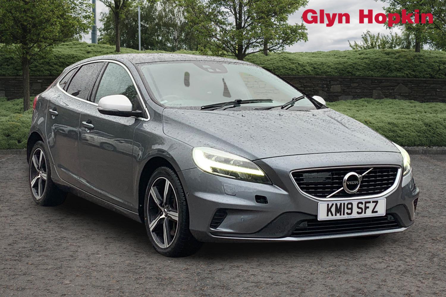 Used Volvo V40 2019 for sale - 76184025: Photo 1