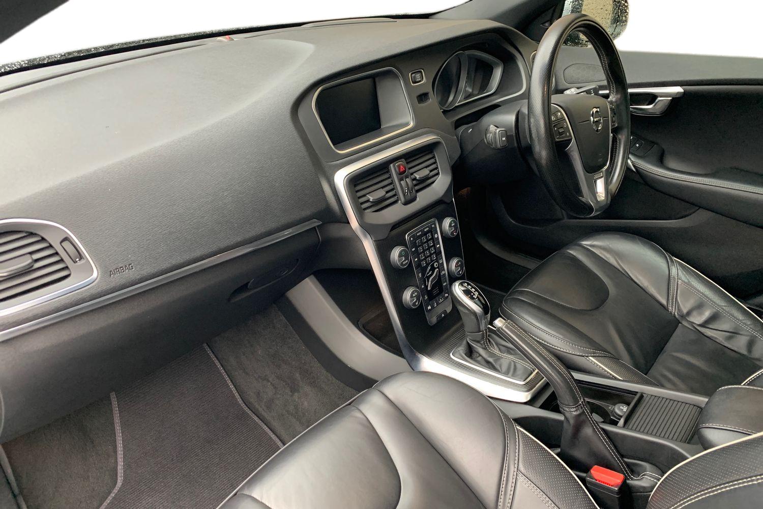Used Volvo V40 2019 for sale - 76184025: Photo 13