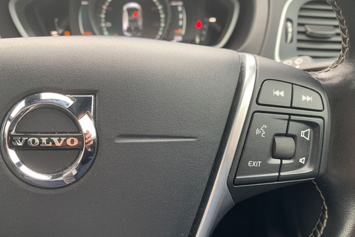 Used Volvo V40 2019 for sale - 76184025: Photo 22