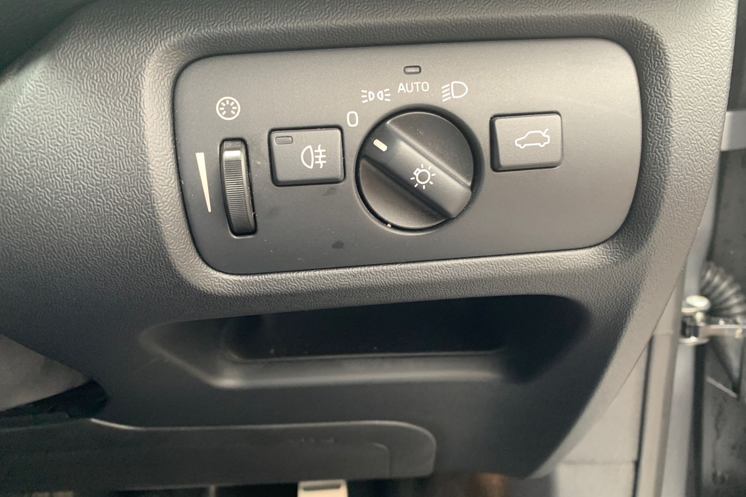 Used Volvo V40 2019 for sale - 76184025: Photo 34