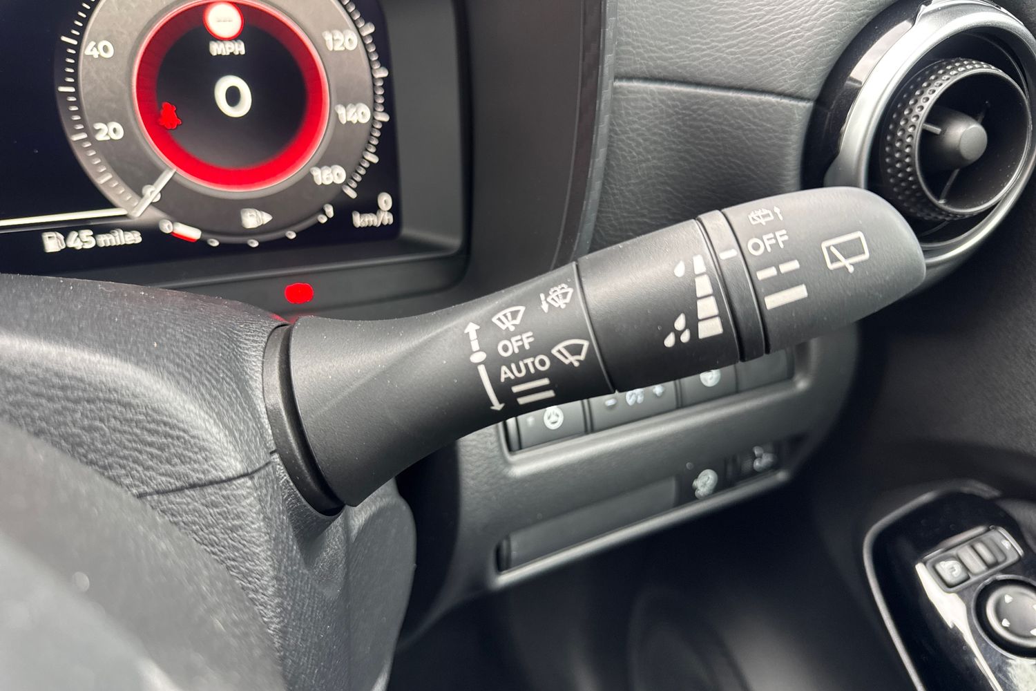 Used Nissan Juke 2025 for sale - 76709602: Photo 38