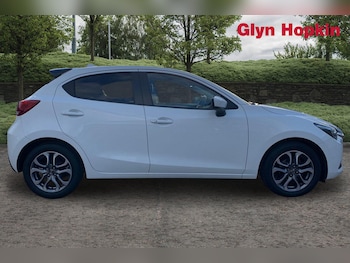 Used Mazda Mazda2 2018 for sale - 77532005: Photo