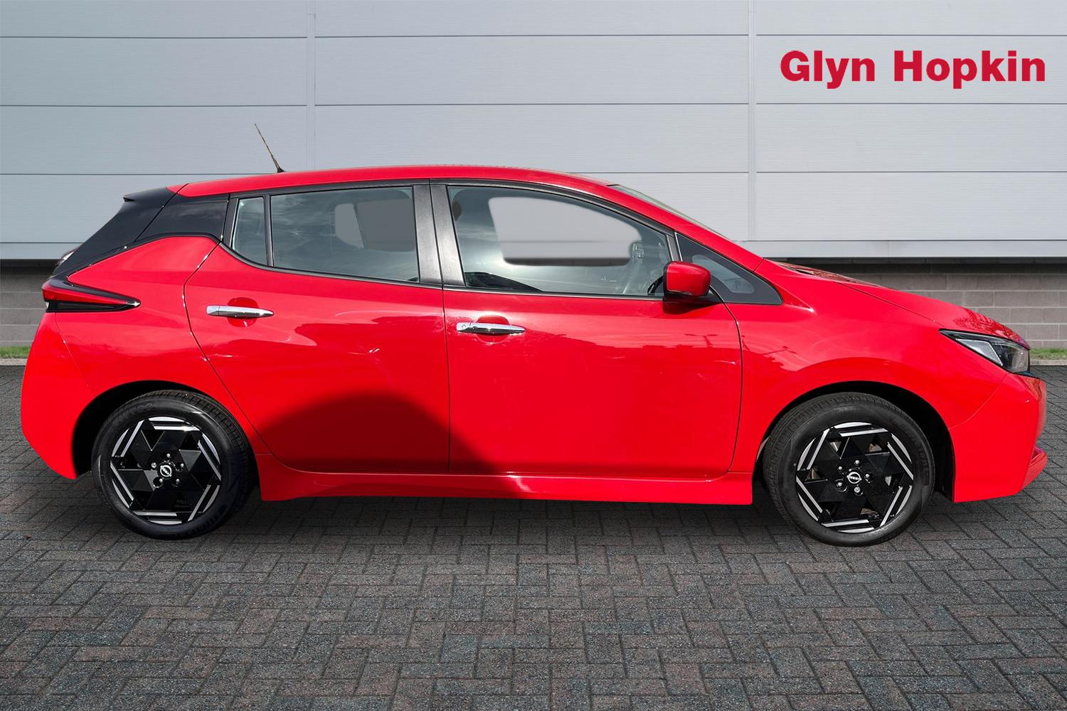 Used Nissan Leaf 2022 for sale - 77539855: Photo 2