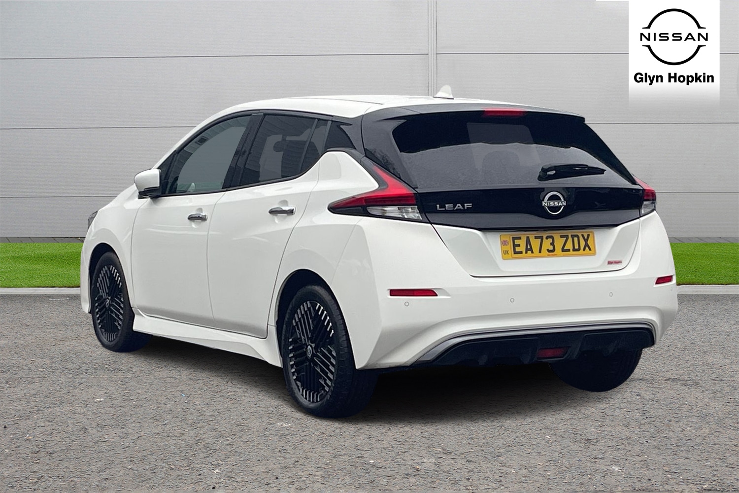 Used Nissan Leaf 2023 for sale - 76140418: Photo 5