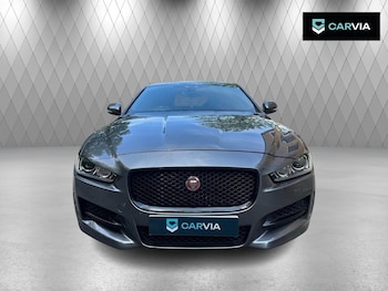 Used Jaguar XE 2018 for sale - 78534477: Photo