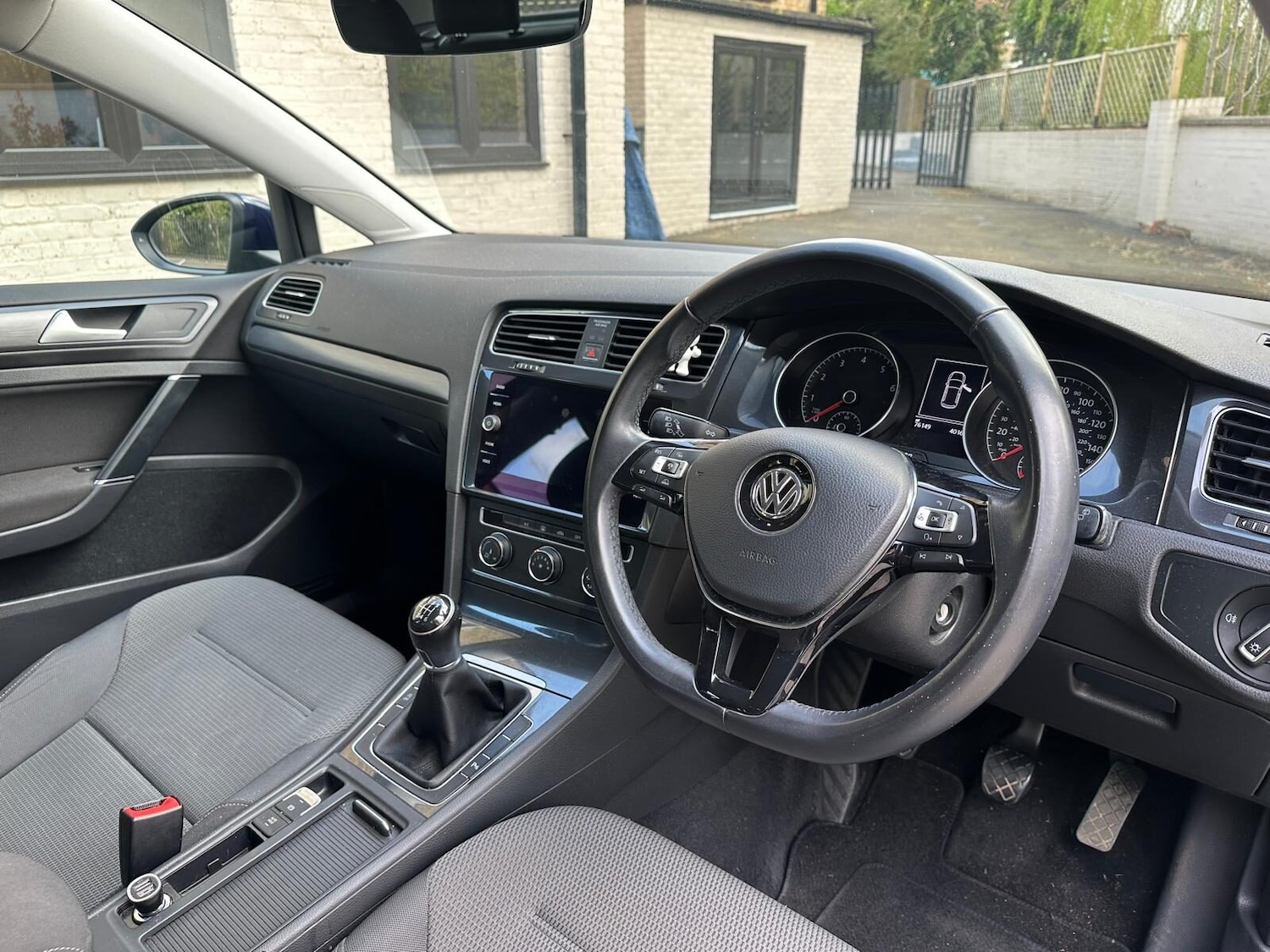 Used Volkswagen Golf 2017 for sale - 78134862: Photo 9