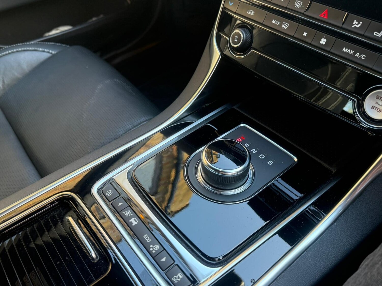 Used Jaguar XE for sale - 78027267: Photo 21