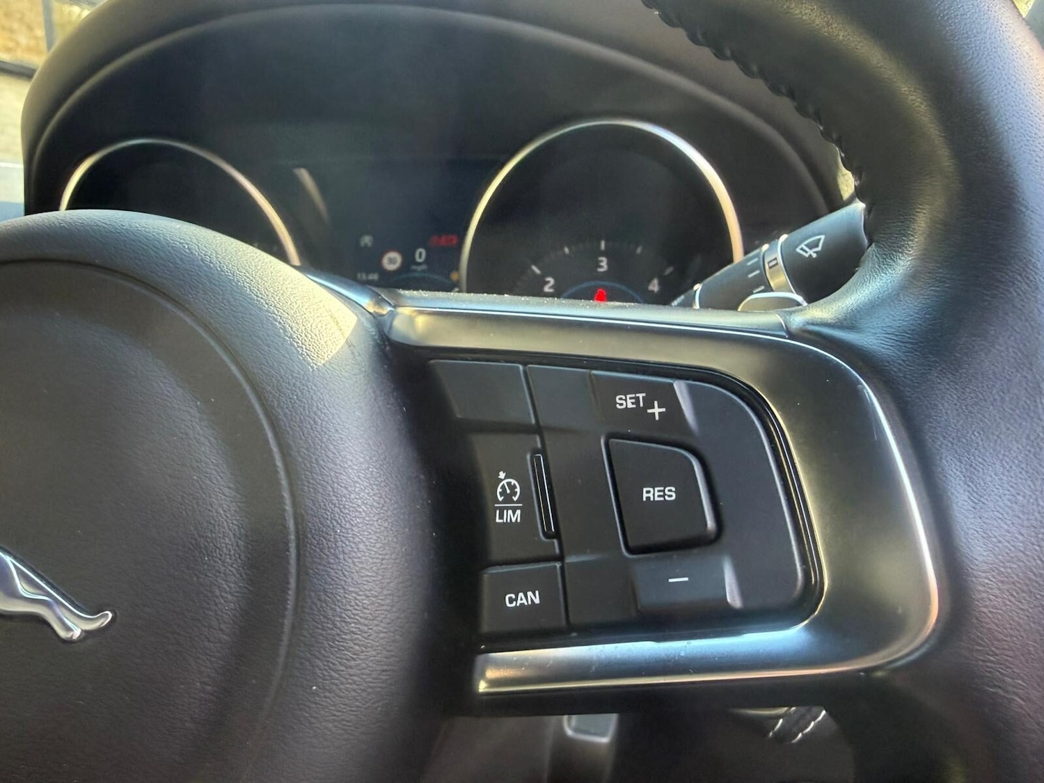 Used Jaguar XE for sale - 78027267: Photo 23