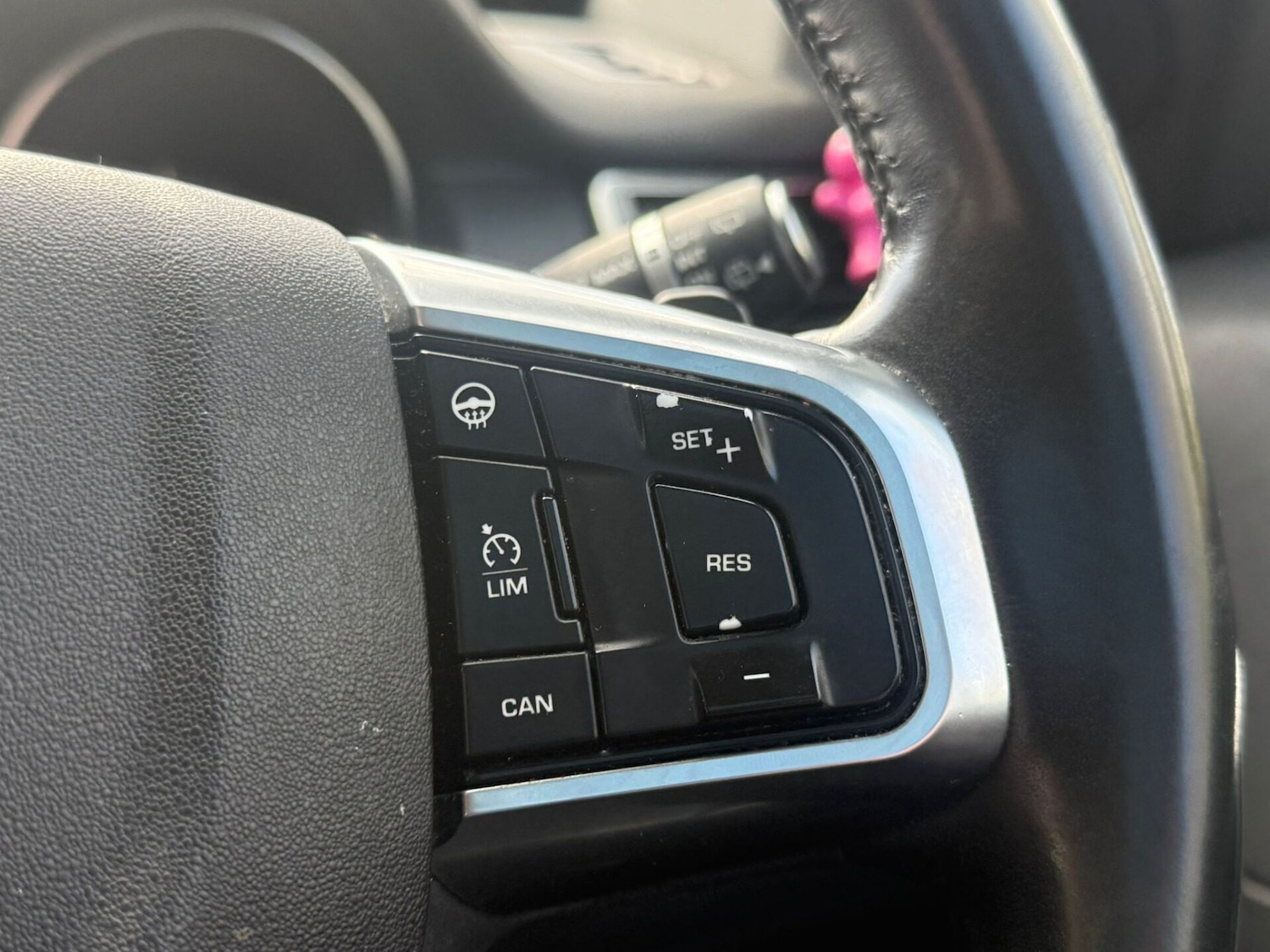 Used Land Rover Discovery Sport 2017 for sale - 77890770: Photo 22