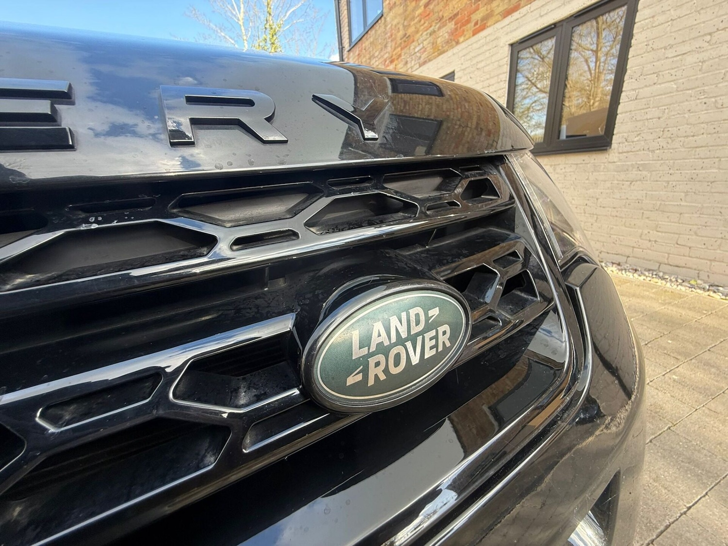 Used Land Rover Discovery Sport 2017 for sale - 77890770: Photo 25