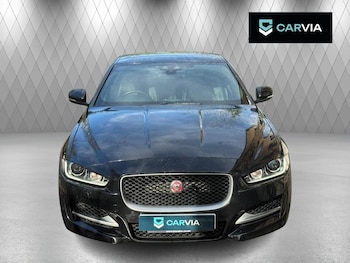 Used Jaguar XE 2018 for sale - 79522301: Photo