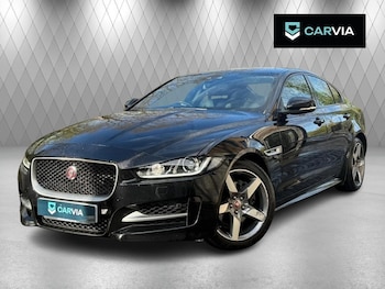 Used Jaguar XE 2018 for sale - 79522301: Photo
