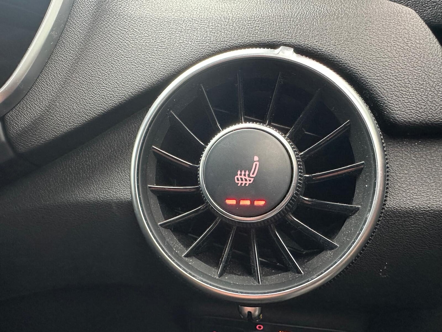 Used Audi TT 2015 for sale - 77337754: Photo 25