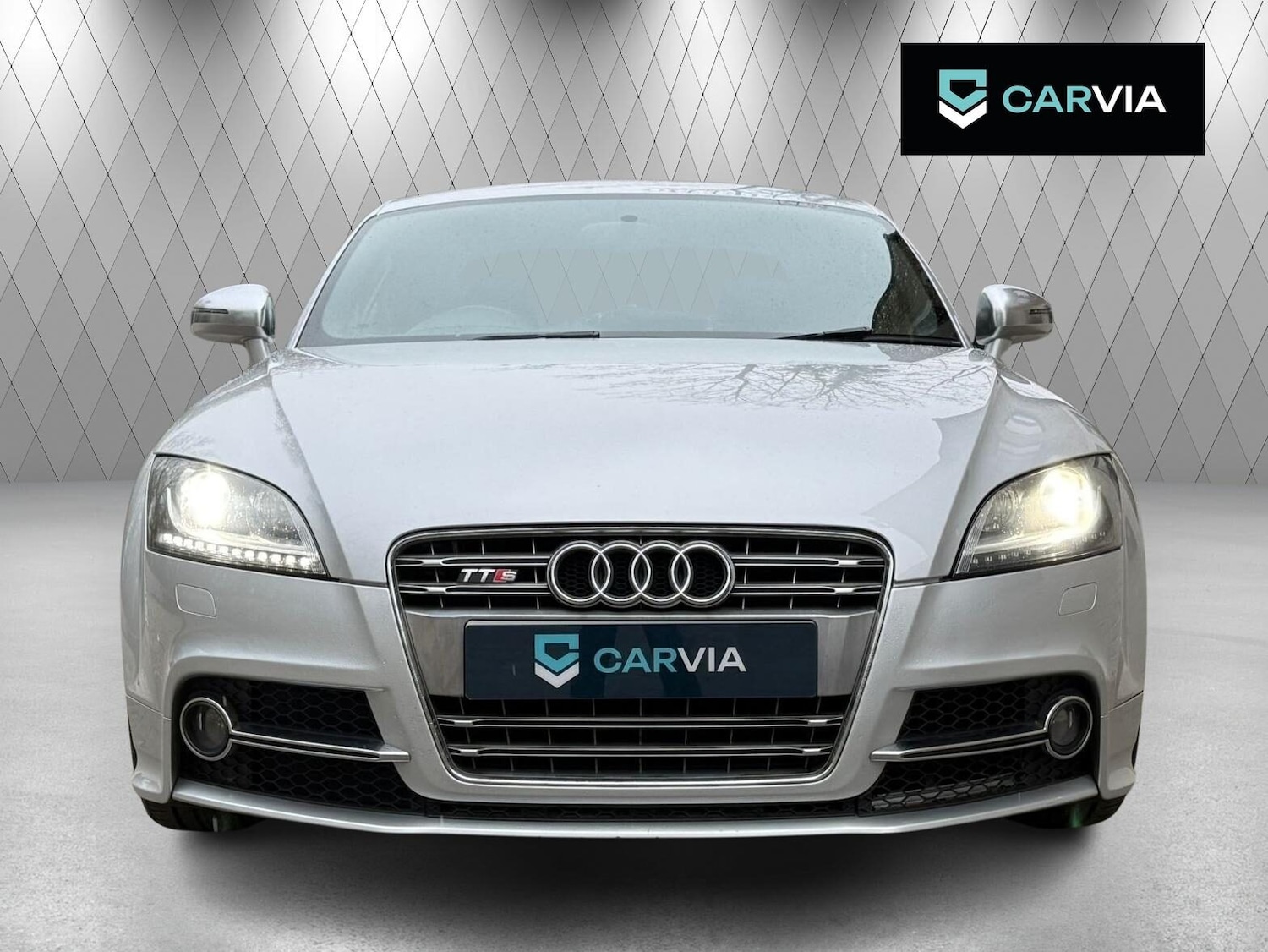 Used Audi TT 2011 for sale - 77779394: Photo 2