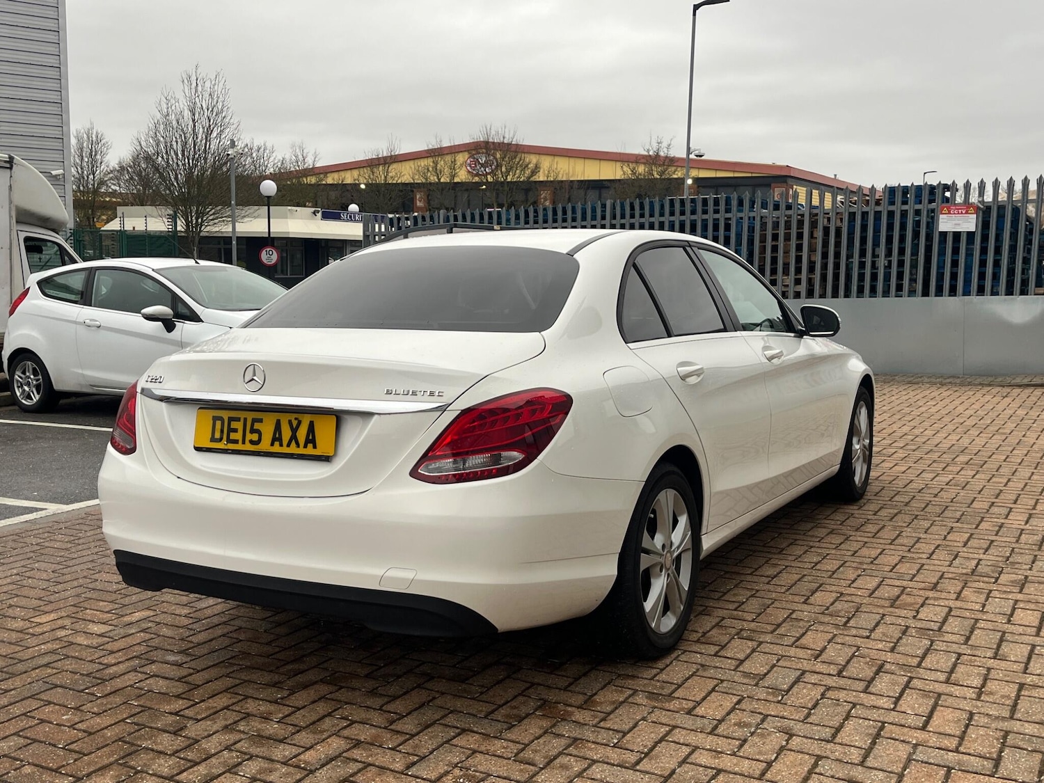 Used Mercedes-Benz C Class 2015 for sale - 77132007: Photo 26