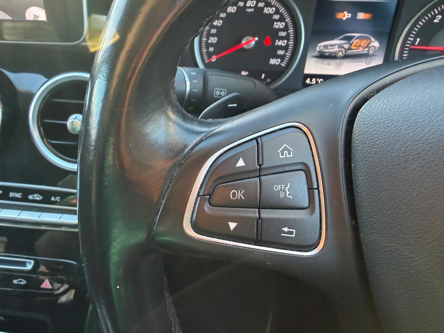 Used Mercedes-Benz C Class 2015 for sale - 77132007: Photo 28