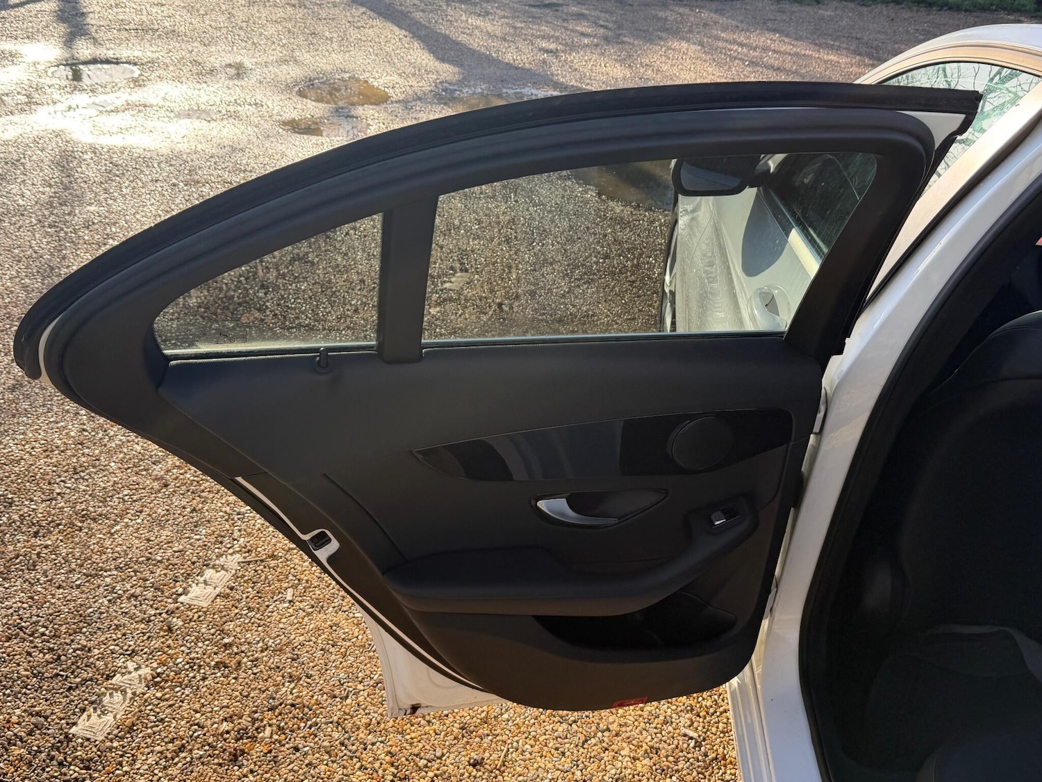 Used Mercedes-Benz C Class 2015 for sale - 77132007: Photo 30