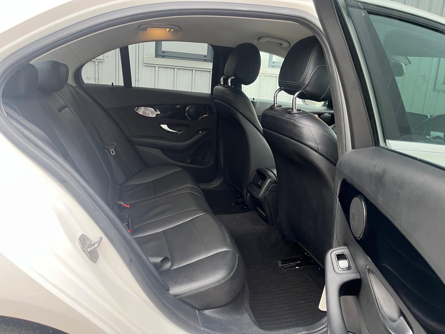 Used Mercedes-Benz C Class 2015 for sale - 77132007: Photo 35