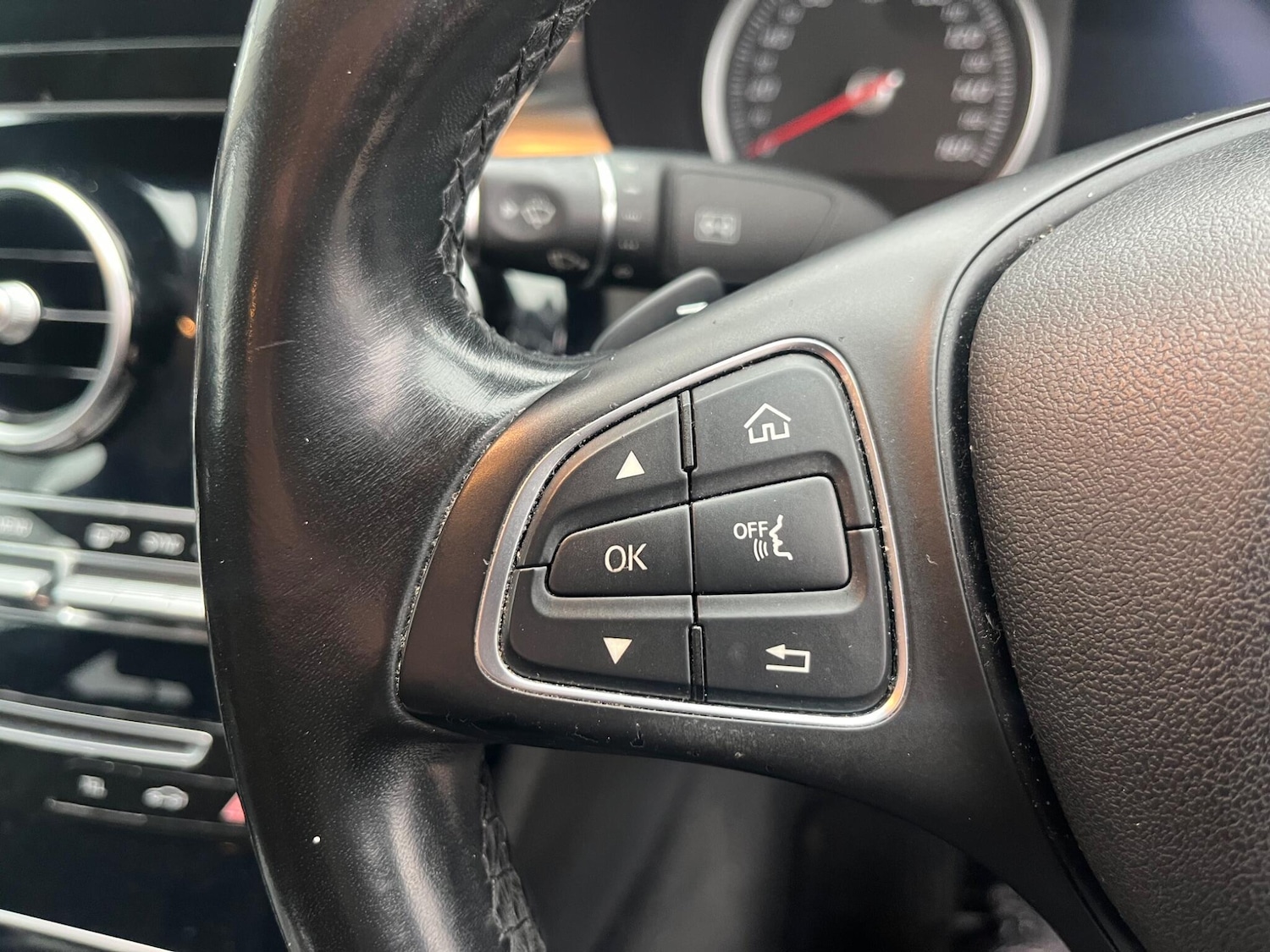 Used Mercedes-Benz C Class 2015 for sale - 77132007: Photo 47