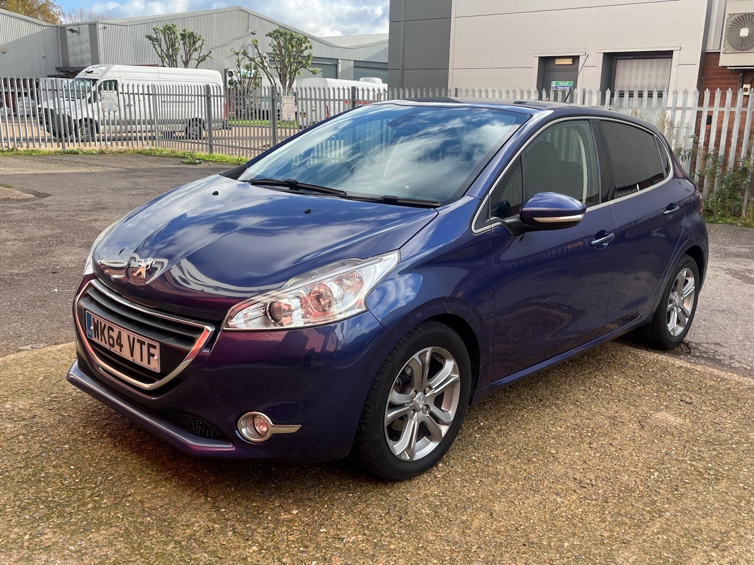 Used Peugeot 208 2014 for sale - 76446586: Photo 14