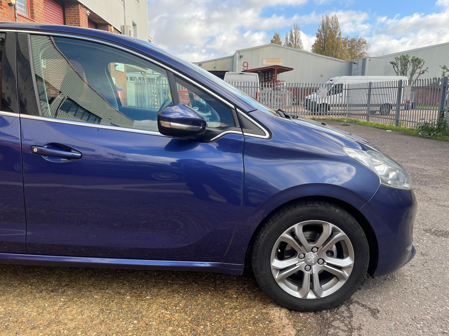 Used Peugeot 208 2014 for sale - 76446586: Photo 26