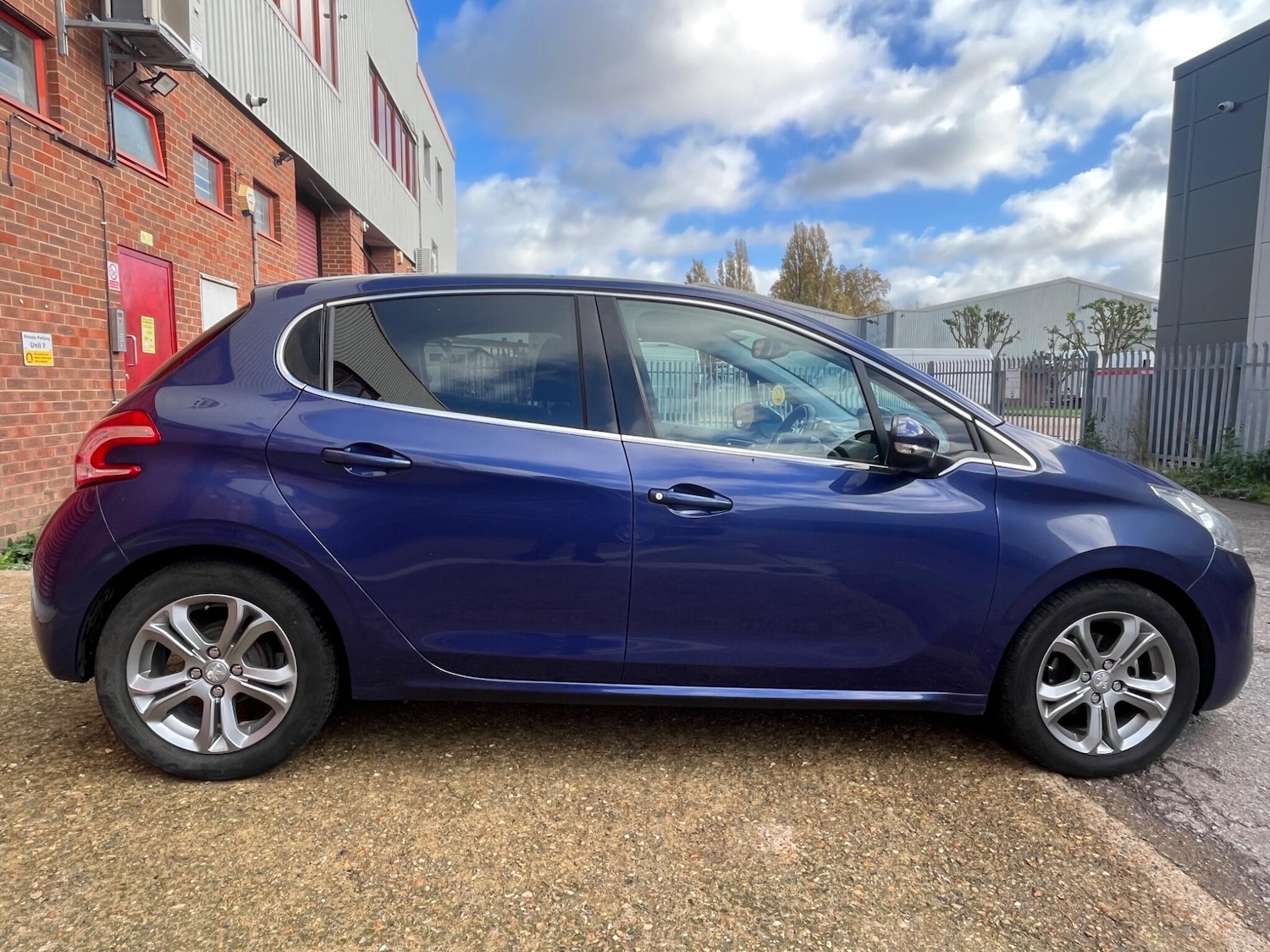 Used Peugeot 208 2014 for sale - 76446586: Photo 27