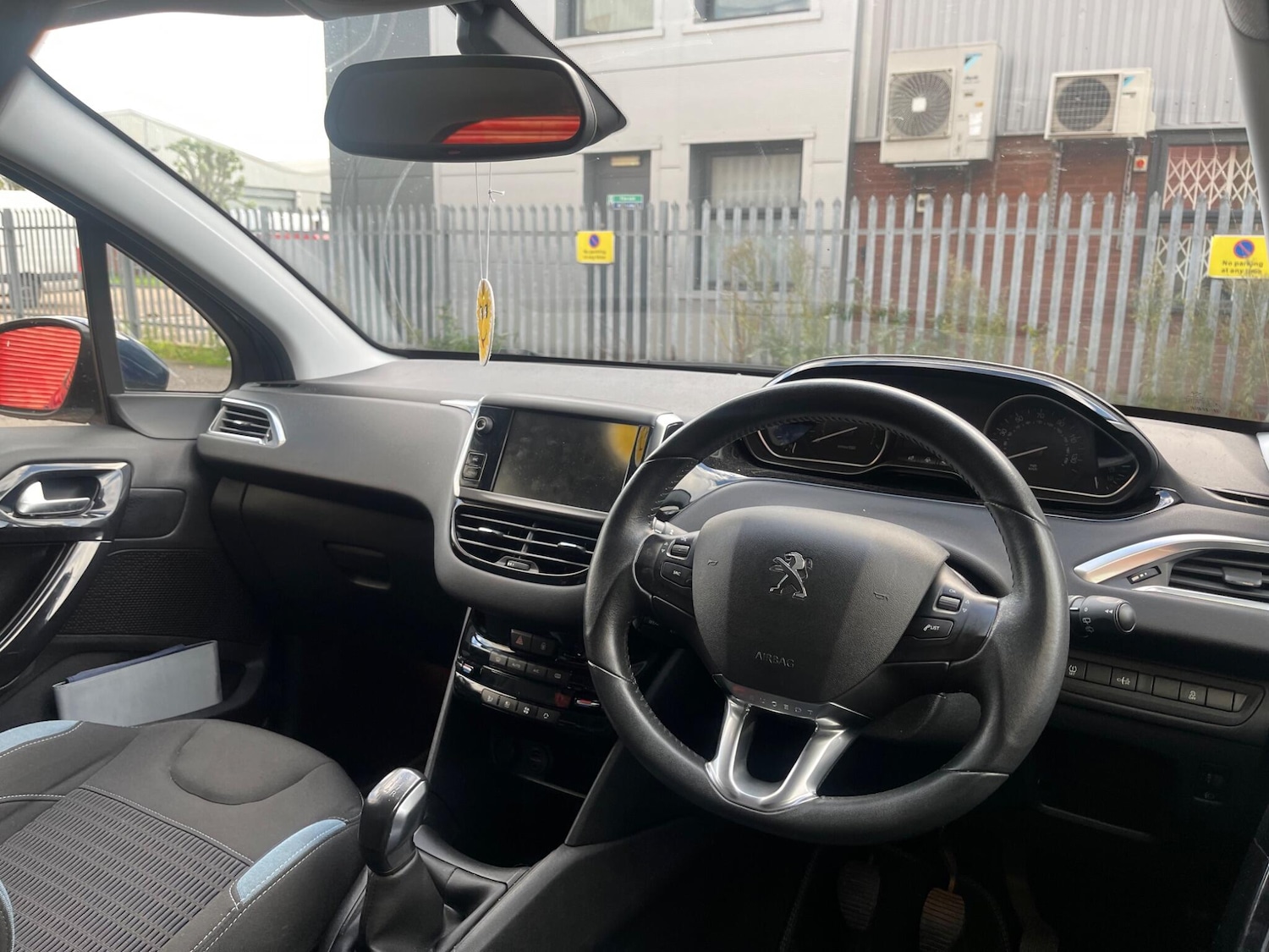 Used Peugeot 208 2014 for sale - 76446586: Photo 36