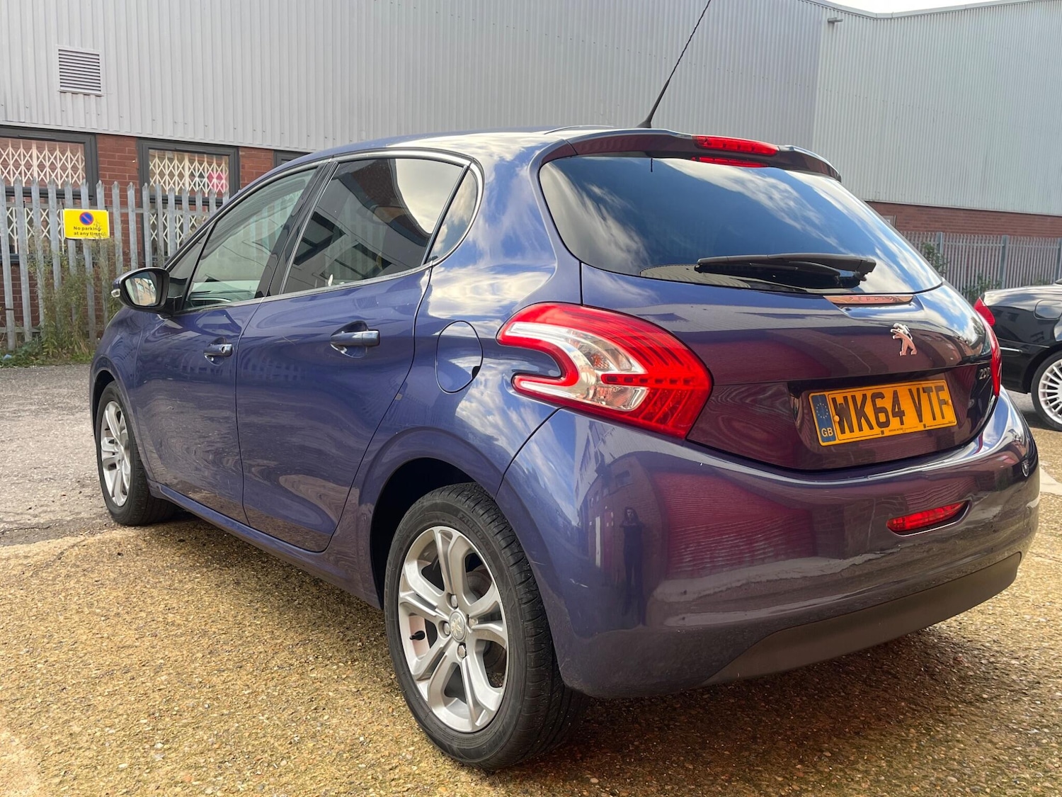 Used Peugeot 208 2014 for sale - 76446586: Photo 4