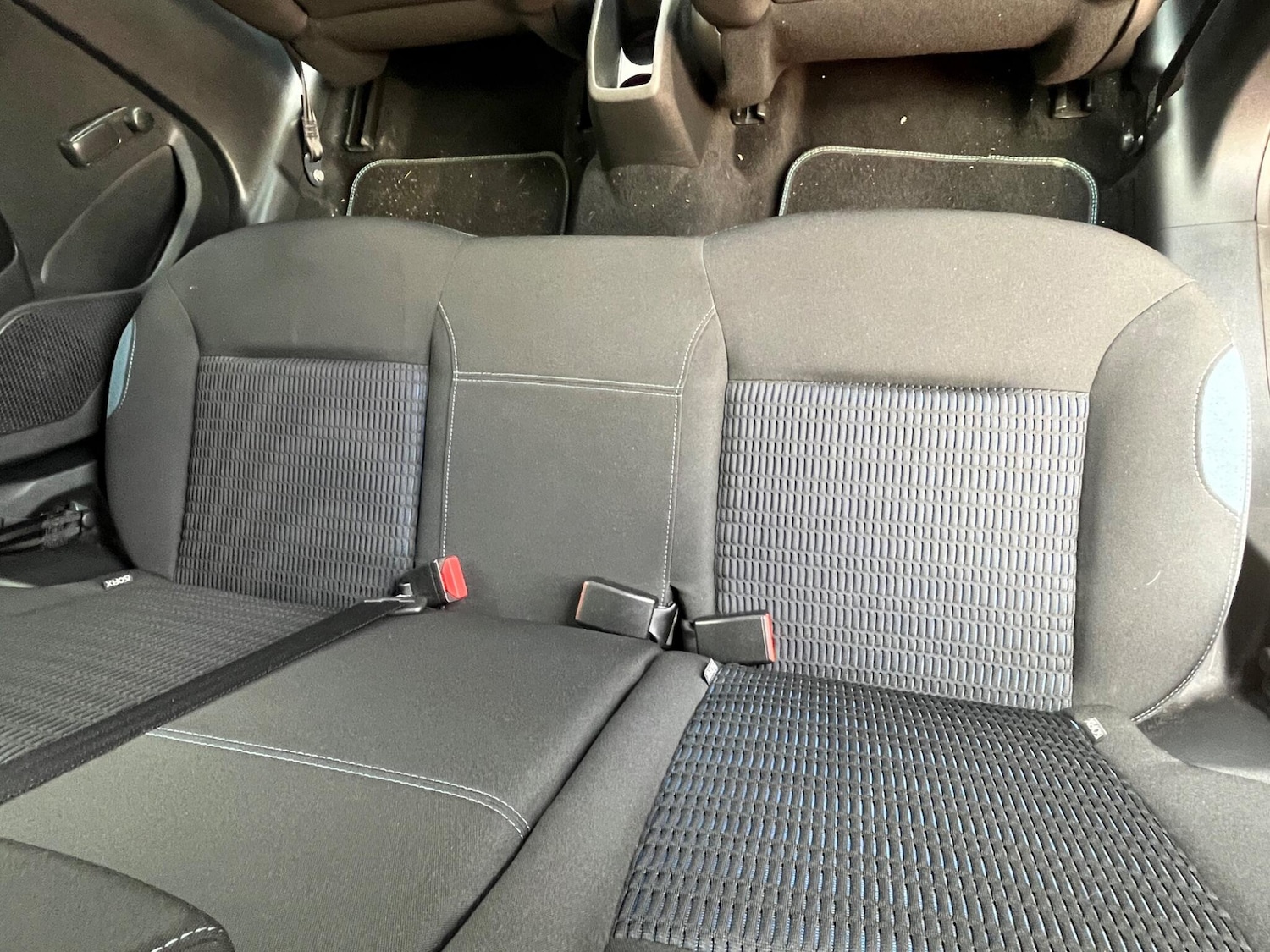 Used Peugeot 208 2014 for sale - 76446586: Photo 44