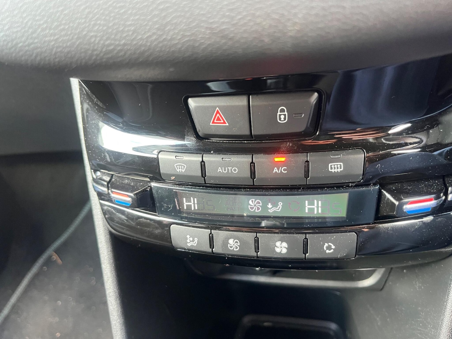 Used Peugeot 208 2014 for sale - 76446586: Photo 59