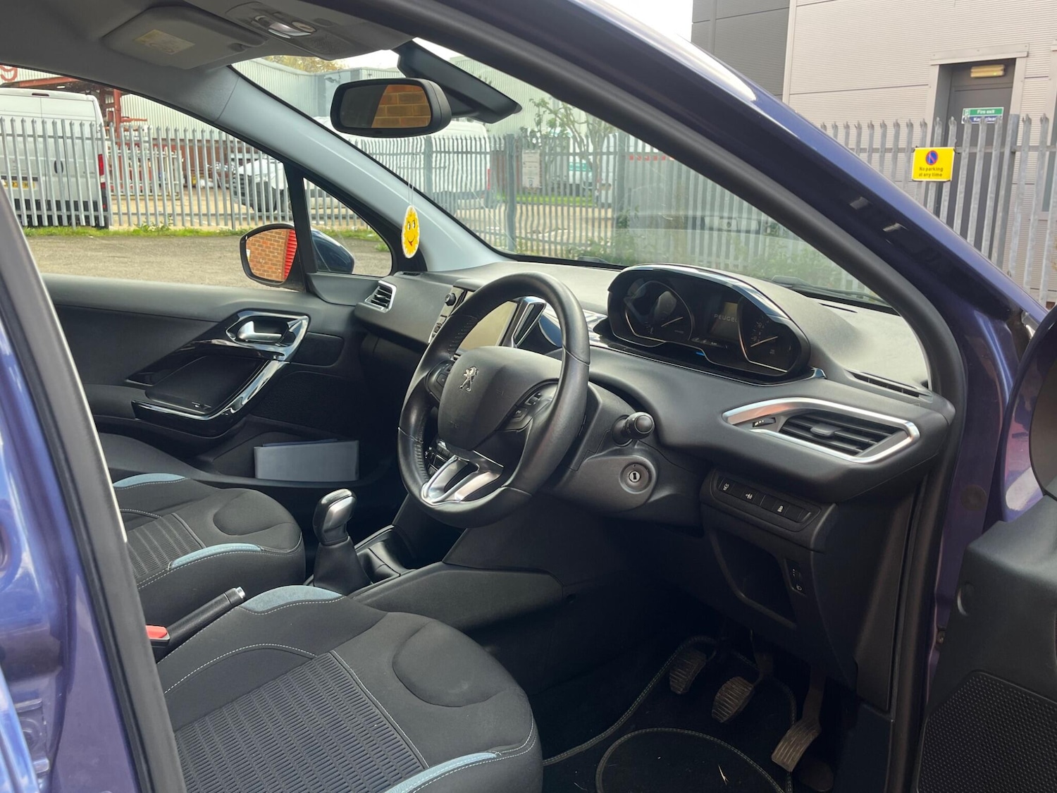 Used Peugeot 208 2014 for sale - 76446586: Photo 94