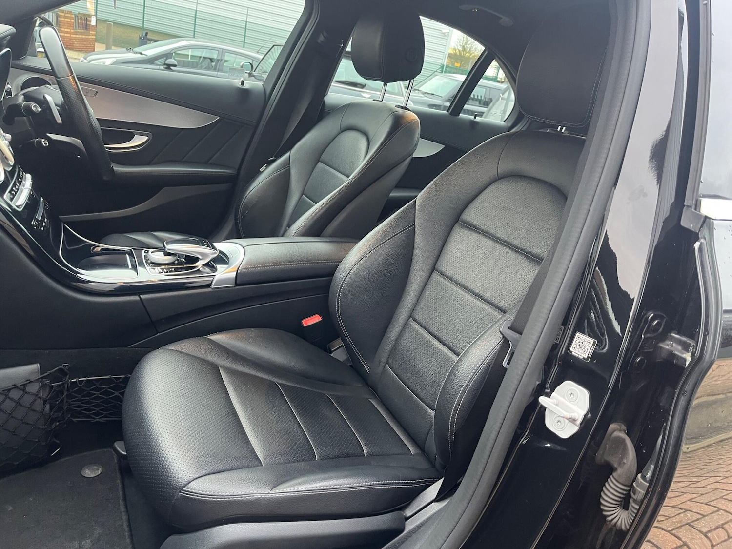 Used Mercedes-Benz C Class 2014 for sale - 77411444: Photo 90