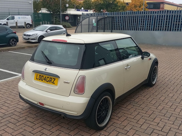 Used MINI Hatch 2004 for sale - 76294599: Photo 11