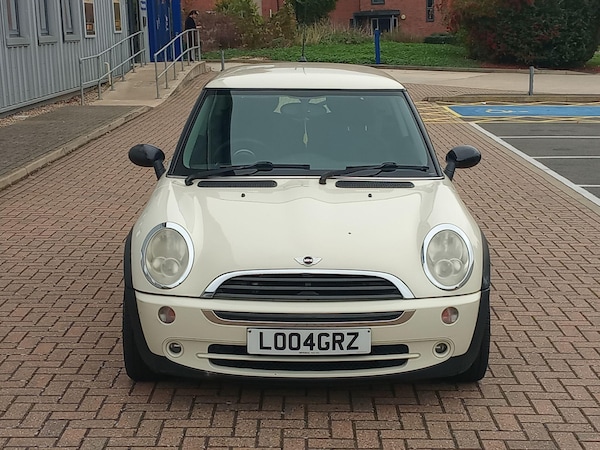Used MINI Hatch 2004 for sale - 76294599: Photo 1