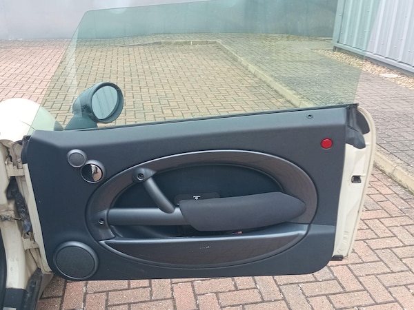 Used MINI Hatch 2004 for sale - 76294599: Photo 22