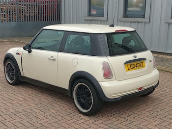 Used MINI Hatch 2004 for sale - 76294599: Photo 3