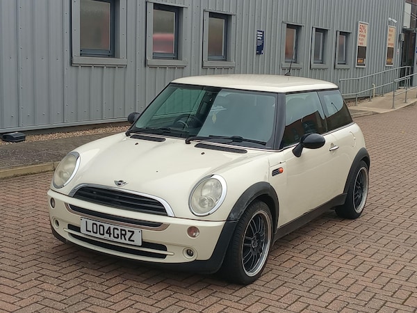 Used MINI Hatch 2004 for sale - 76294599: Photo 5