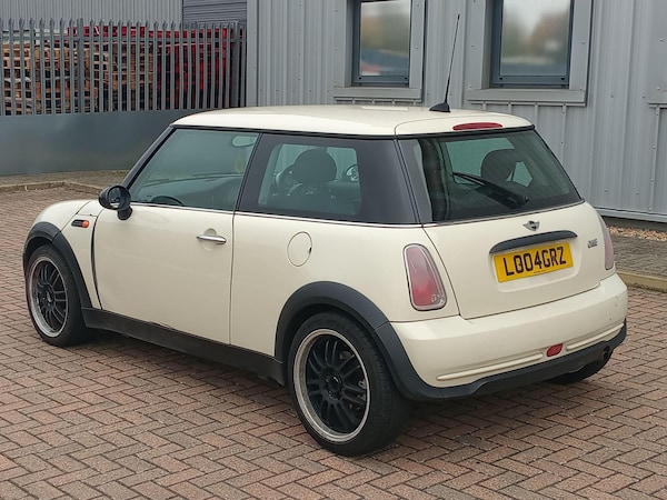 Used MINI Hatch 2004 for sale - 76294599: Photo 7