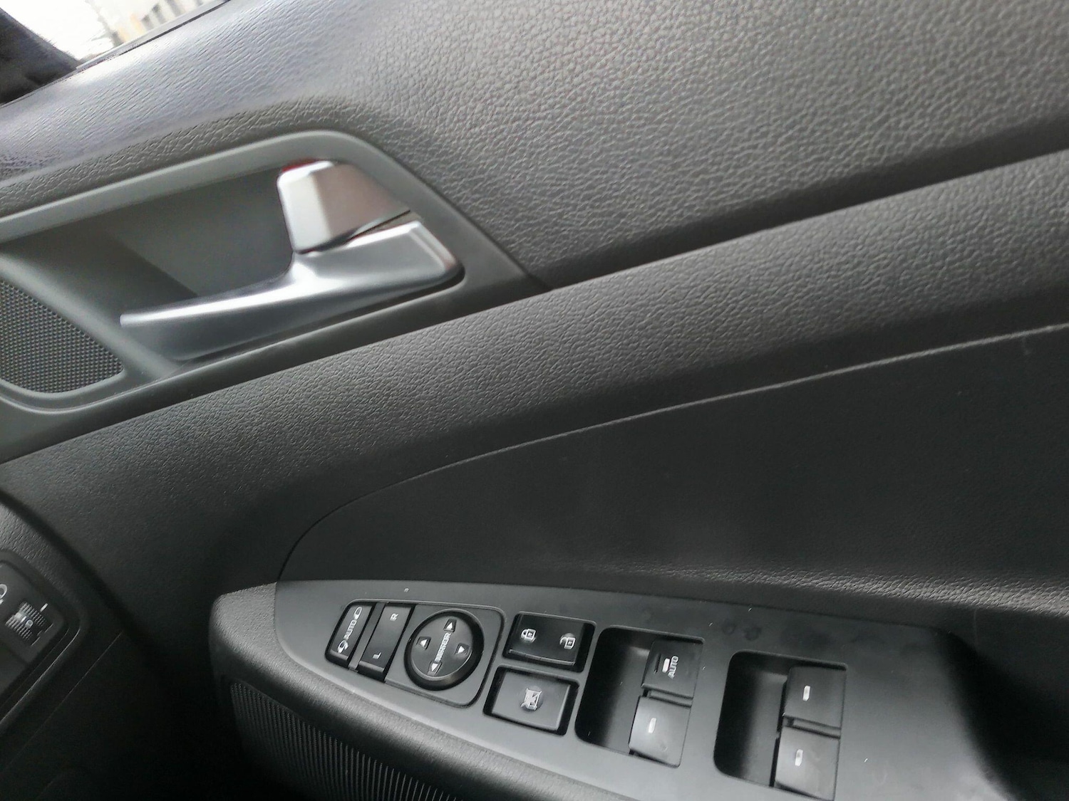 Used Hyundai TUCSON 2017 for sale - 76562057: Photo 10