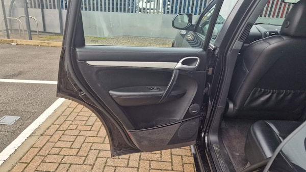 Used Porsche Cayenne 2007 for sale - 73890917: Photo 38