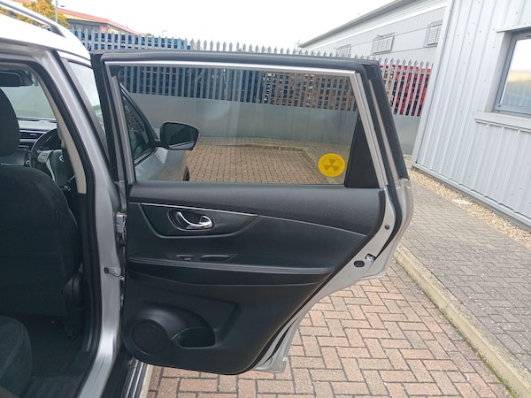 Used Nissan X-Trail 2015 for sale - 76270307: Photo 33